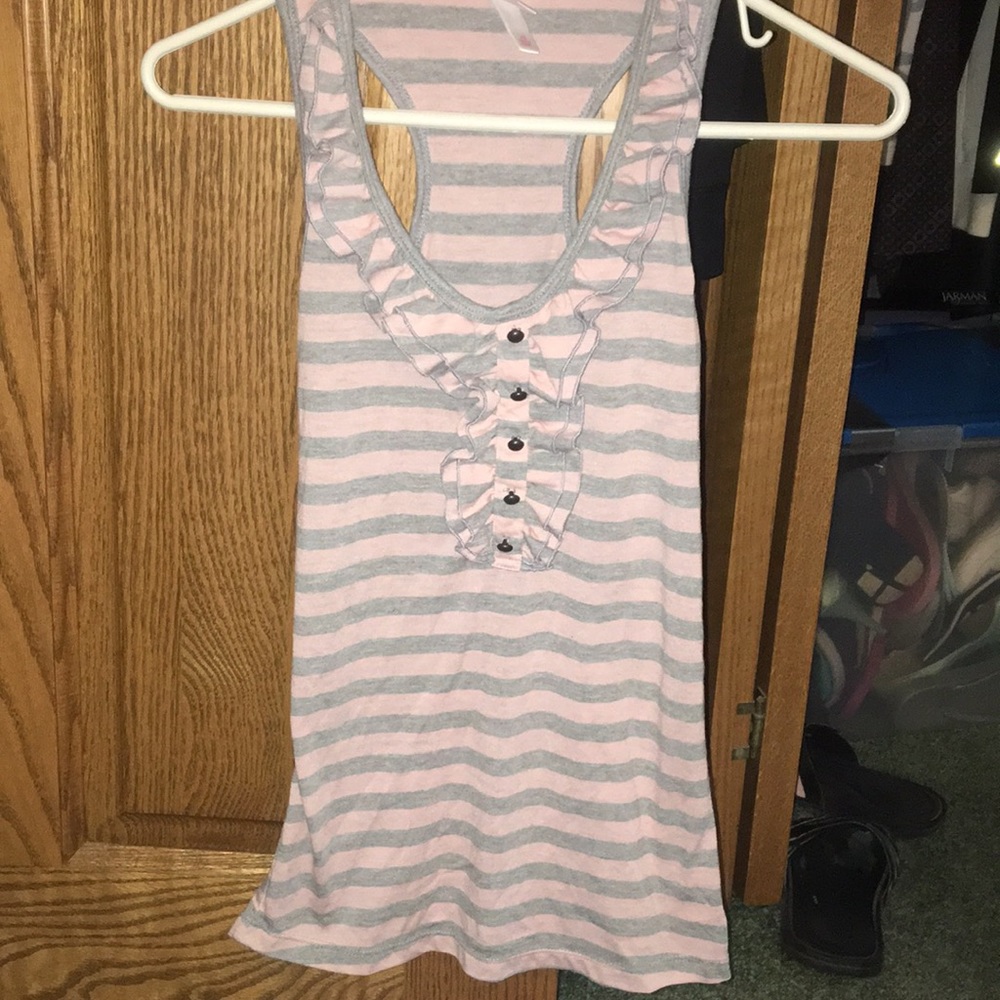 5️⃣FOR2️⃣5️⃣DEAL🖤GREY AND PINK RUFFLE TANK TOP